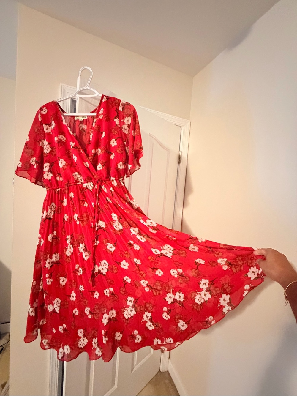 Red Floral Wrap Midi Dress with V-Neck and Tie Waist